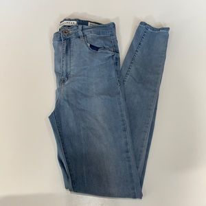Bullhead Light Wash Skinny Jeans
